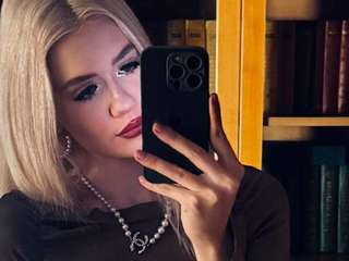 BLONDYLEDY amateur webcam photo