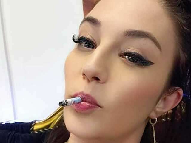 VANESASQUIRT free sexy photo