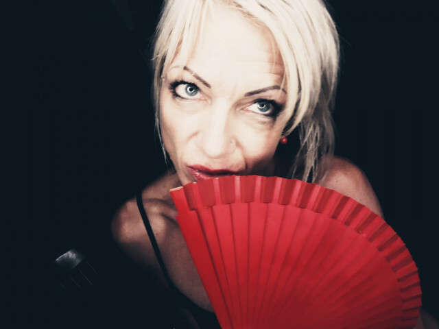 TROPHYMILF free sexy photo