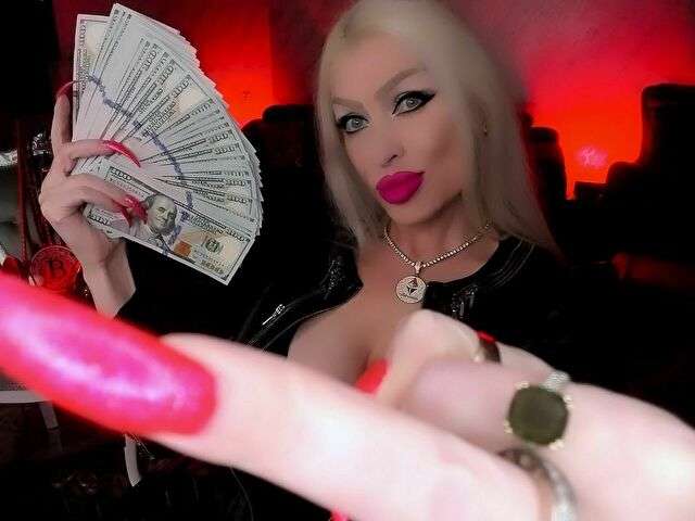 CRUELFINDOM free sexy photo