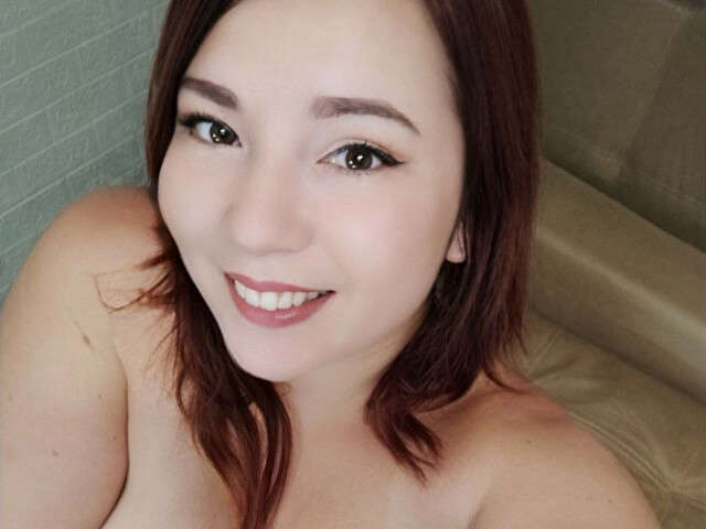 NIKKIQWEENSS free sexy photo