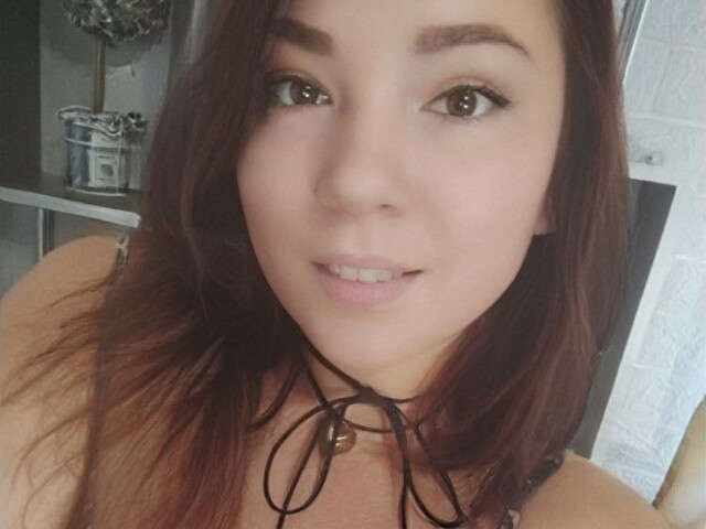 NIKKIQWEENSS free sexy photo