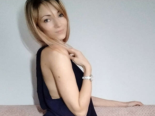 ANNAQ free sexy photo