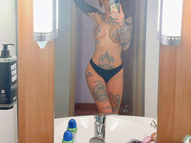 JULIETTEXXX free hard sexy photo