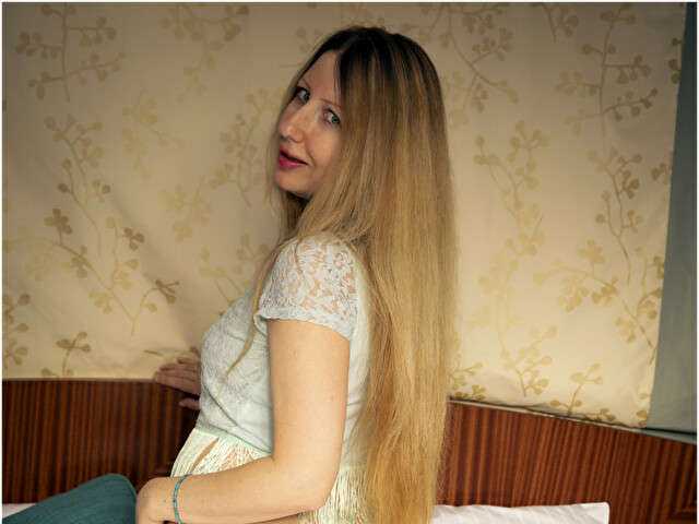 NICOLEMAY free sexy photo