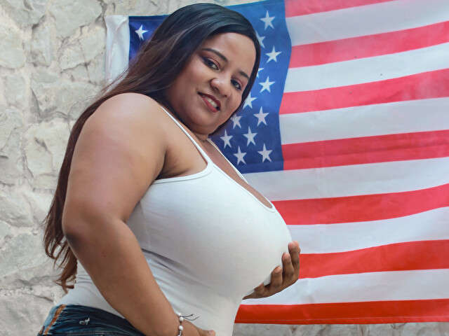 DAJANAAROAX free hard sexy photo