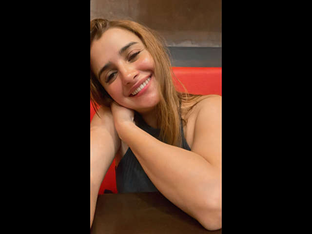 ABBYDYMOND free sexy photo