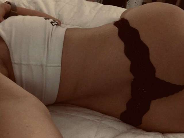 MOMMAFOXY free hard sexy photo