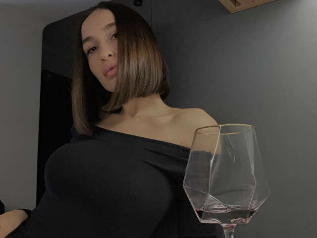 SWEETHONEYYY free hard sexy photo