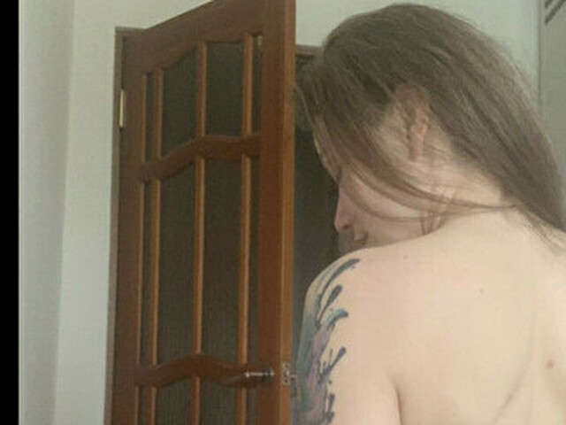 IAMALEXIS free sexy photo