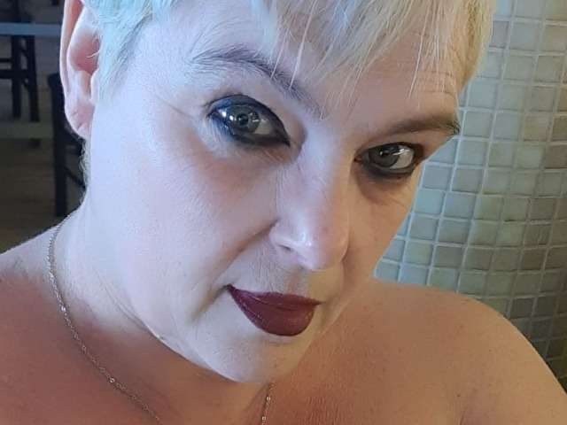 LINDAH free sexy photo