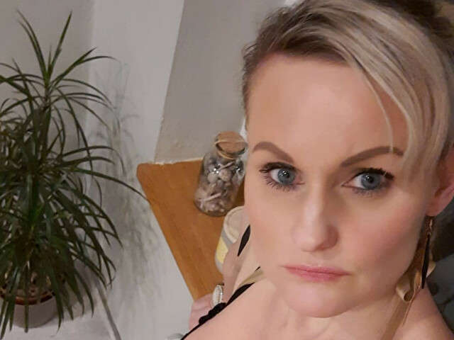 DARYNA free sexy photo