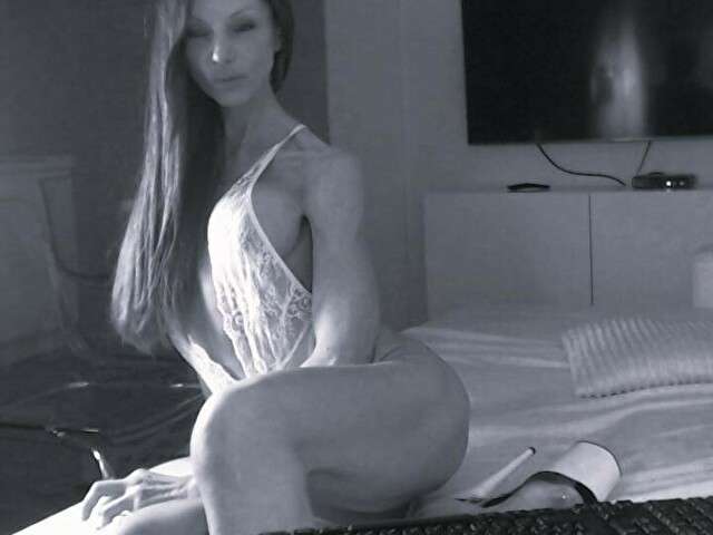 MONIKAPRICE free sexy photo