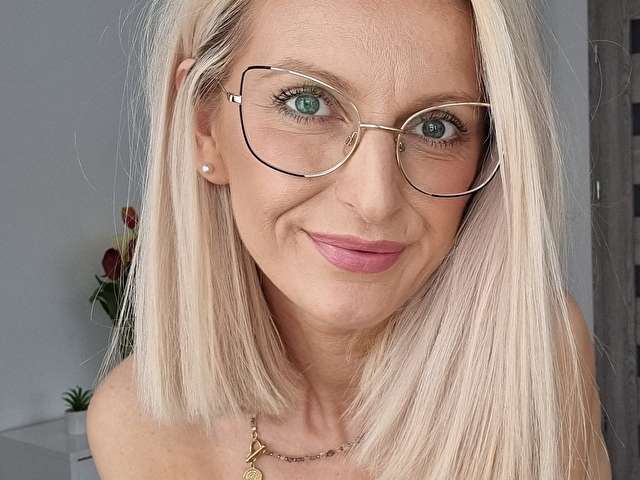SPICYSTACY free sexy photo