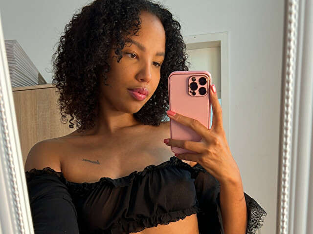 ROMYINDY free sexy photo