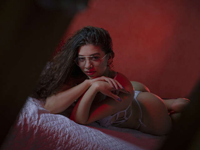 SALOCRUZ free sexy photo