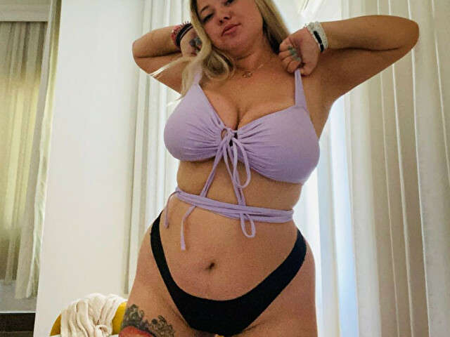 MILABIGBOOBS free sexy photo
