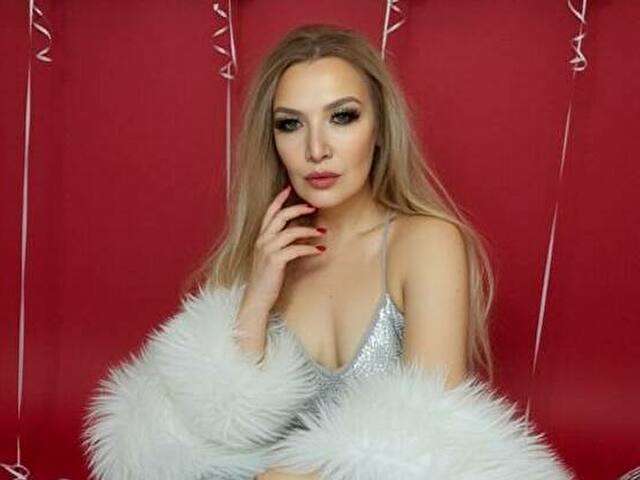 MISTRESSGINA free sexy photo