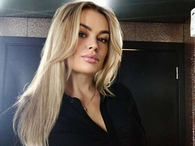 MILENAXXX free sexy photo