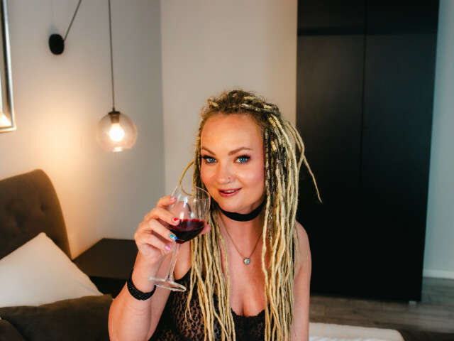 SLIMKAYA free sexy photo