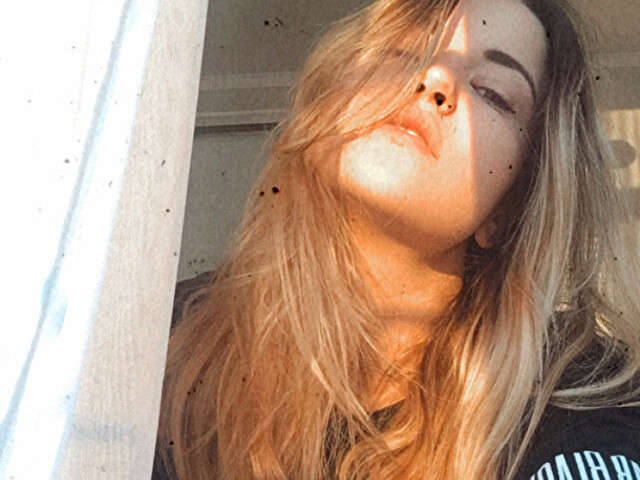 SUNSHINE free sexy photo