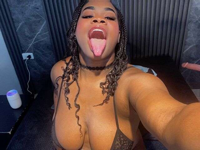 CORALBROWWN free sexy photo