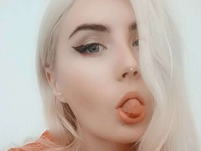 AMILICUTTIE free sexy photo
