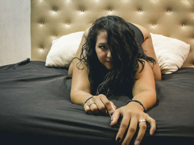 ZATTINMARTIN free sexy photo