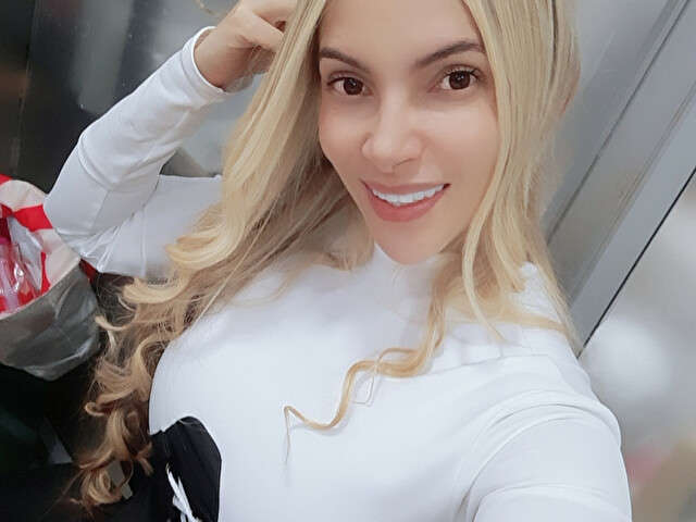 ZEIIDY free sexy photo