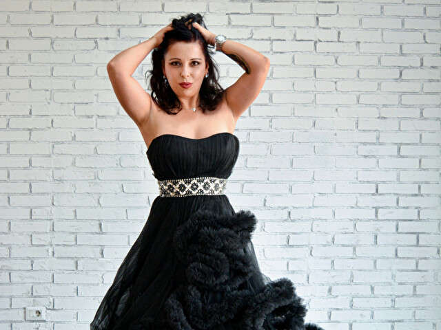 SINLAURA free sexy photo