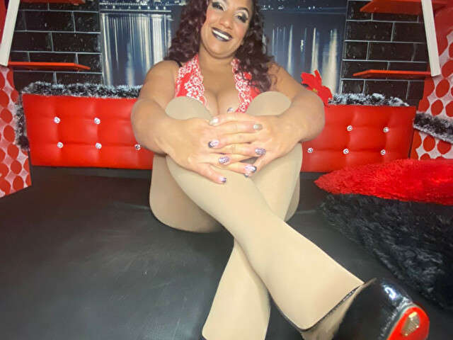 SLAVEMESSY free sexy photo