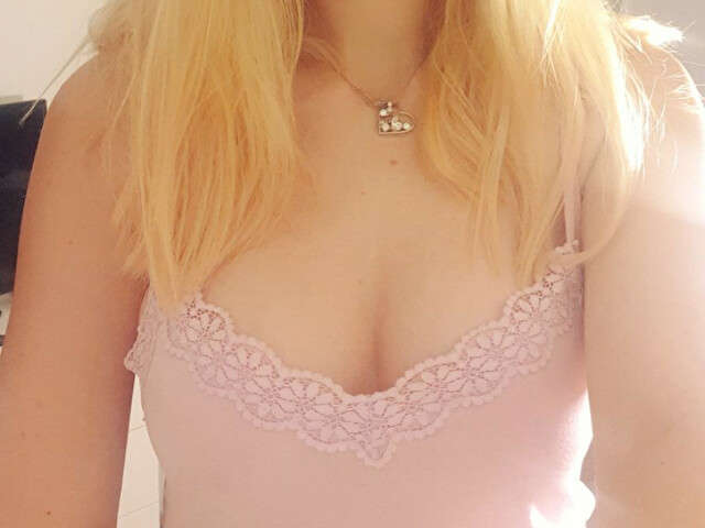 NATASHAROUGE free sexy photo