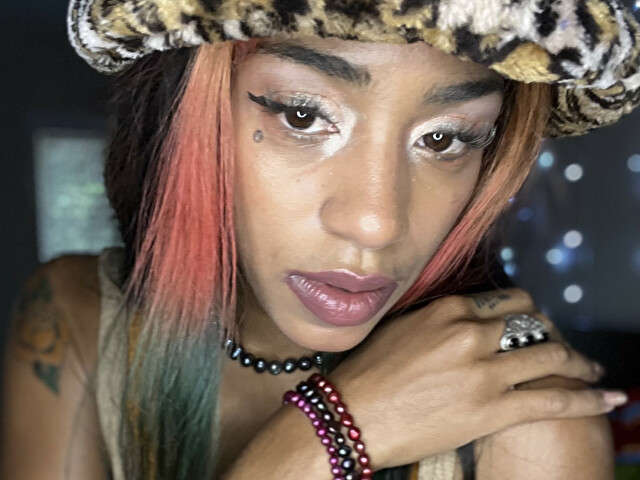 MOLLYP2 free sexy photo