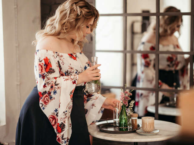 MAYBEYESS free sexy photo