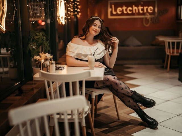 SENSITIVEEE free sexy photo