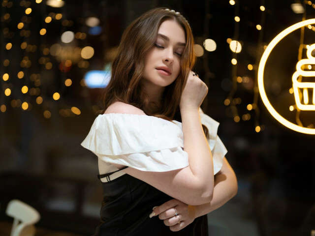 SENSITIVEEE free sexy photo