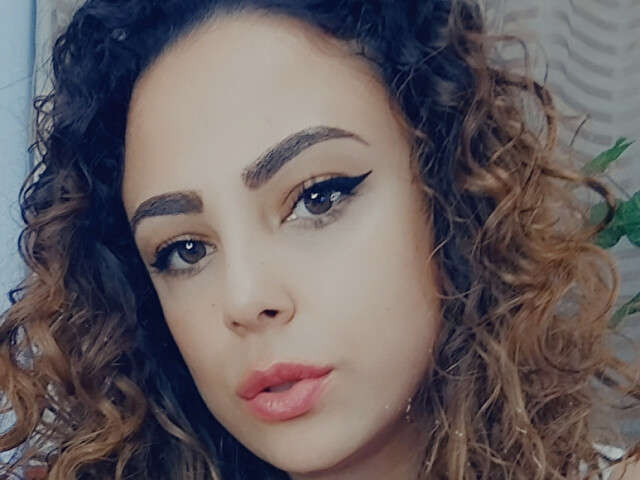 CURLYPRETTY free sexy photo