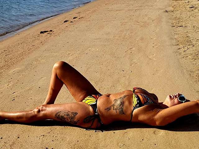 PUSSYEVELY free sexy photo