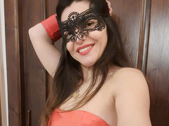 BLUSHINGMARY free sexy photo