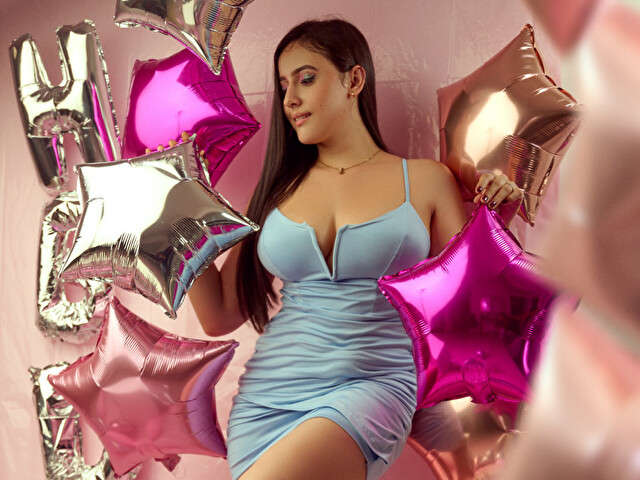 MISSYHIGHINS free hard sexy photo