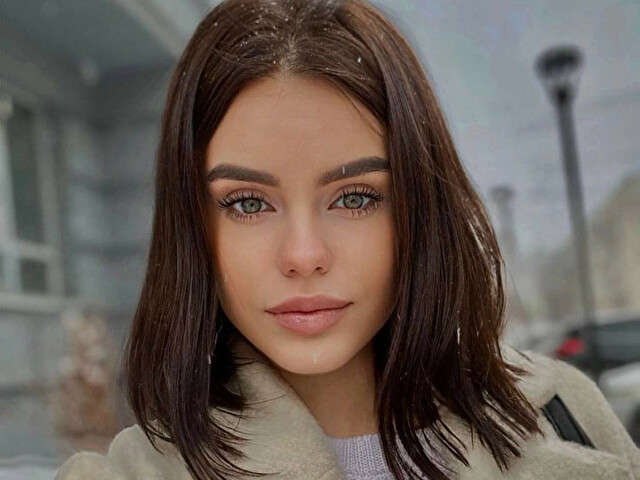 AVELINAFOX free sexy photo