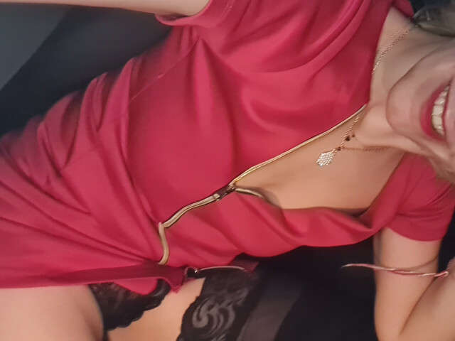 MELISSAKAROL free sexy photo