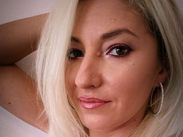 ANAISBOND free sexy photo