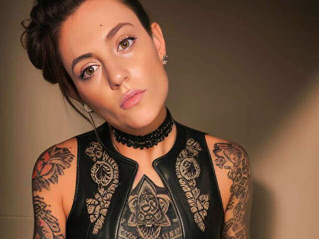 MISTRESQUYNN free sexy photo