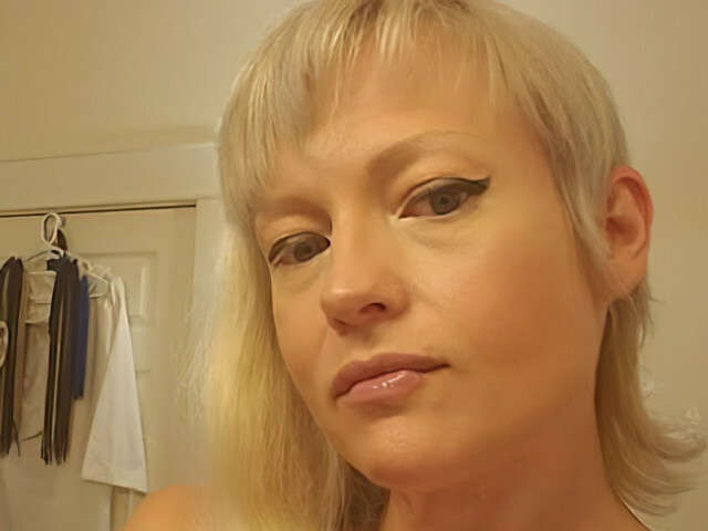 LILLYVREGA free sexy photo