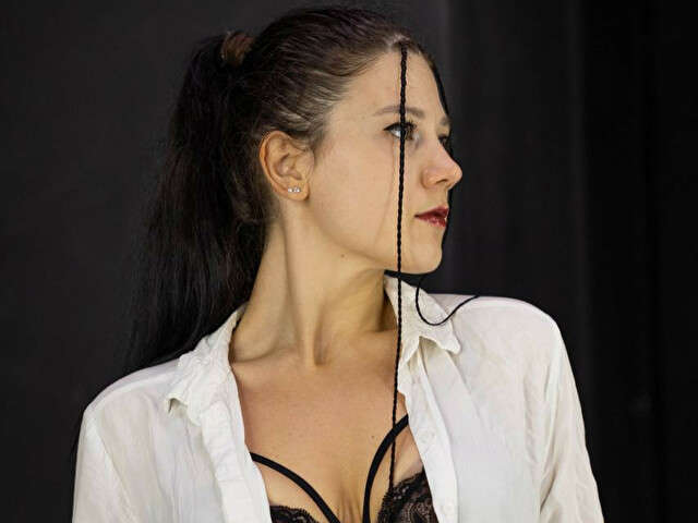 LEELOOORO free sexy photo