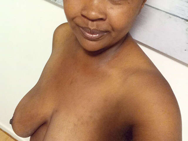 ZOE67300 free hard sexy photo