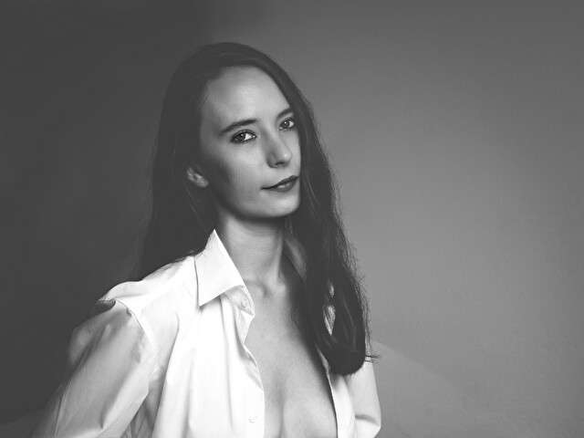 VERONIQUE free sexy photo