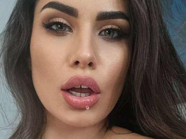 ANGELINALVY free sexy photo
