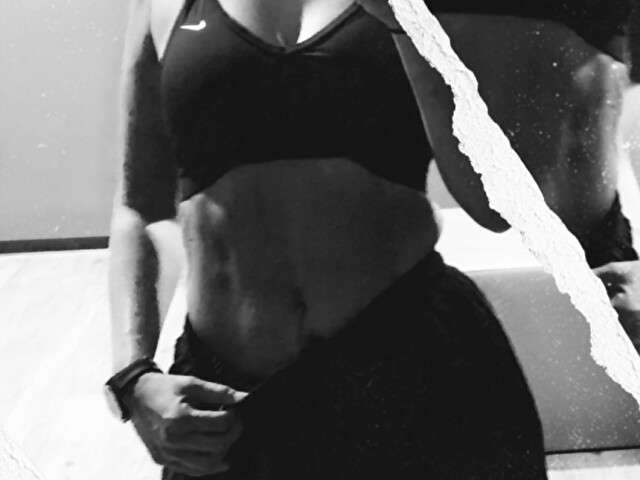 KAPUCINE free sexy photo